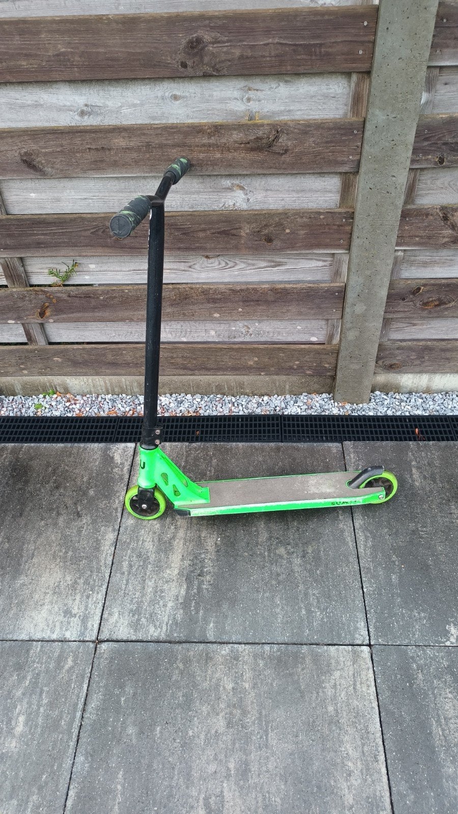 groene stunt step, Ophalen, Zo goed als nieuw, Gewone step