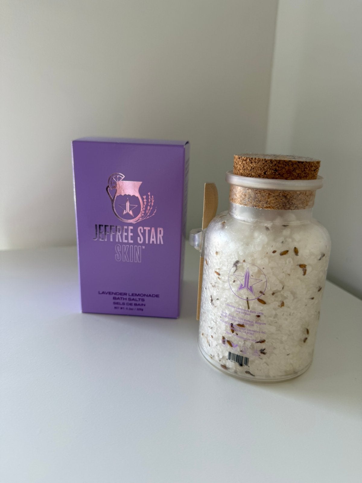 Jeffree Star Skin lavender lemonade bath salts, Verzenden, Nieuw, Bad & Douche