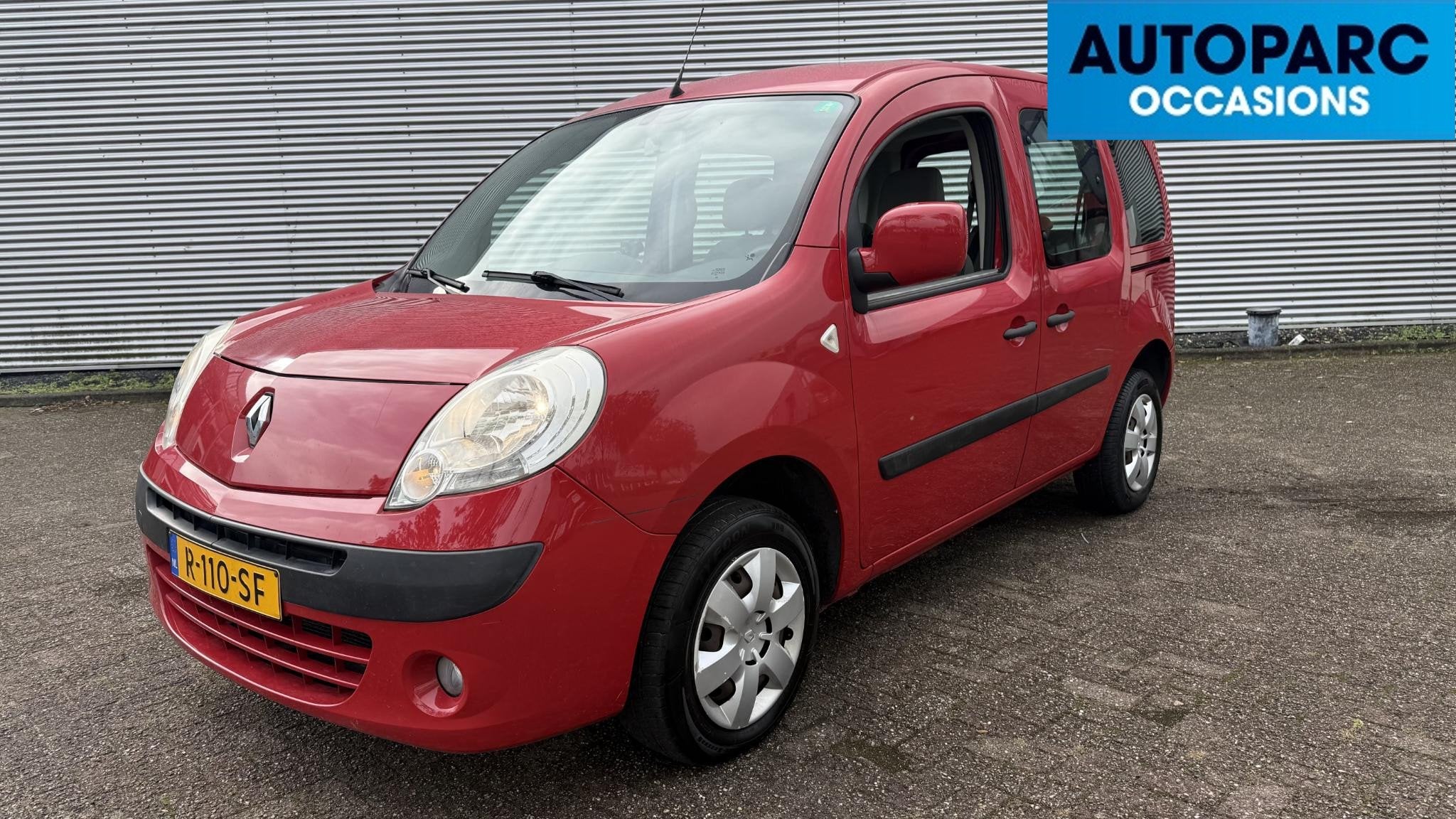 Renault Kangoo Family 1.6 Authentique , AIRCO, 2x SCHUIFDEUR, Renault Nederland N.V., Renault, Handgeschakeld, Postbus 75784
1118 ZX  Schiphol-Rijk, NL
