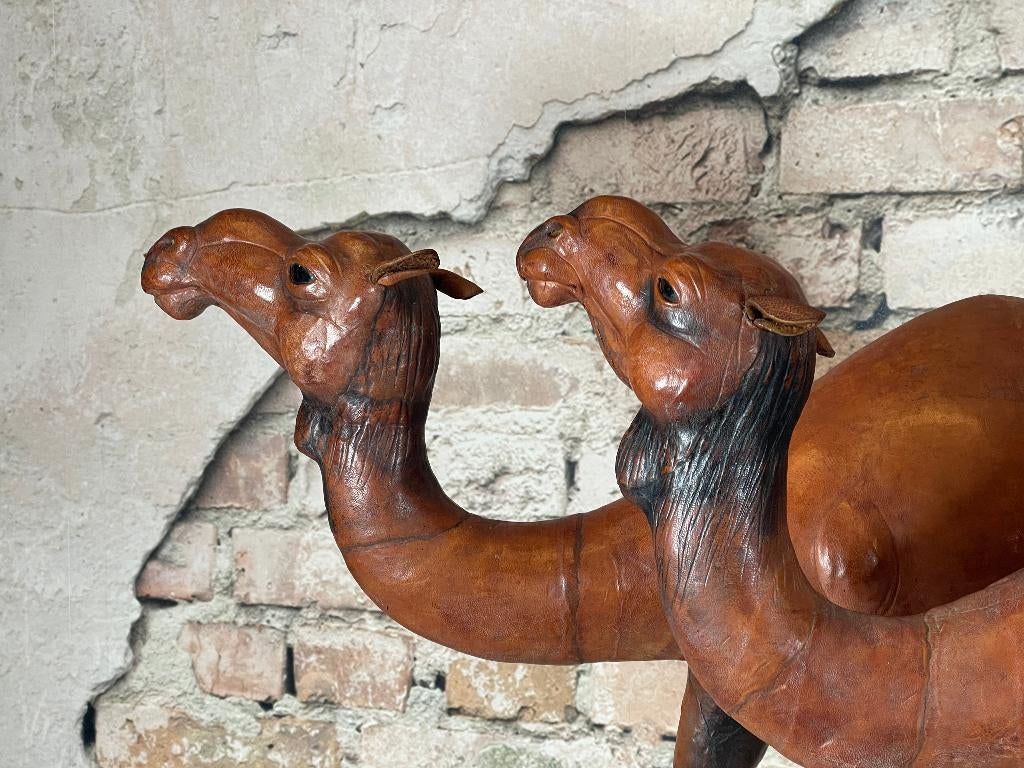 Vintage Kamelen Sculptuur – Set van 2 bij TheReSales, Verzamelen, Beelden en Beeldjes, Ophalen, Zo goed als nieuw, Dier