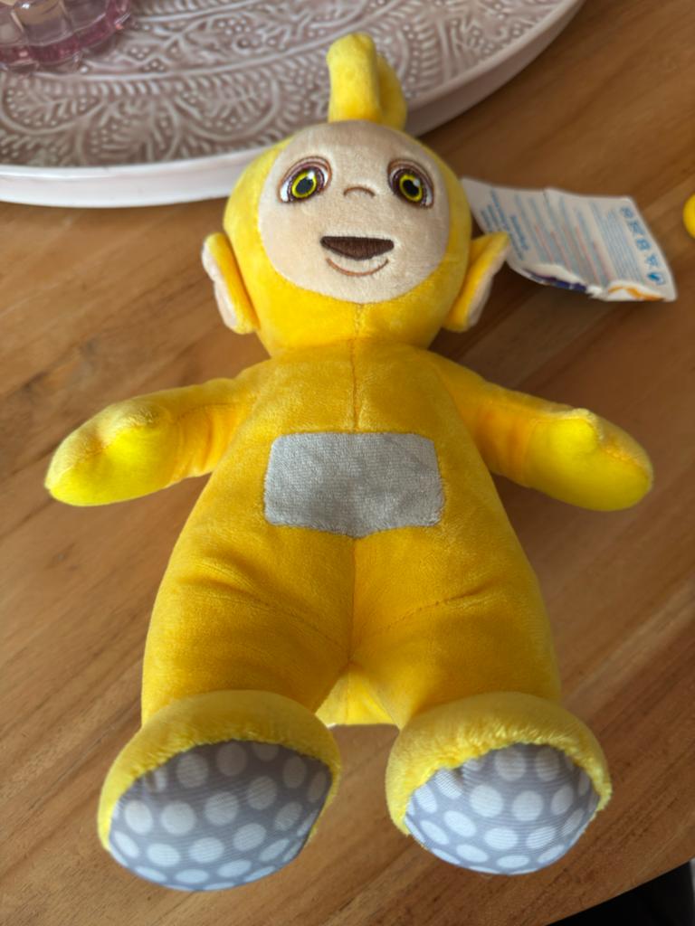 Teletubbies Laa-Laa knuffel - nieuw, Overige merken, Overige typen, Ophalen of Verzenden, Middelgroot (20 tot 80 cm)