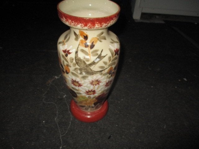 zeer mooie sierlijk opaline vaas met zwaluw en bloemen, Antiek en Kunst, Ophalen
