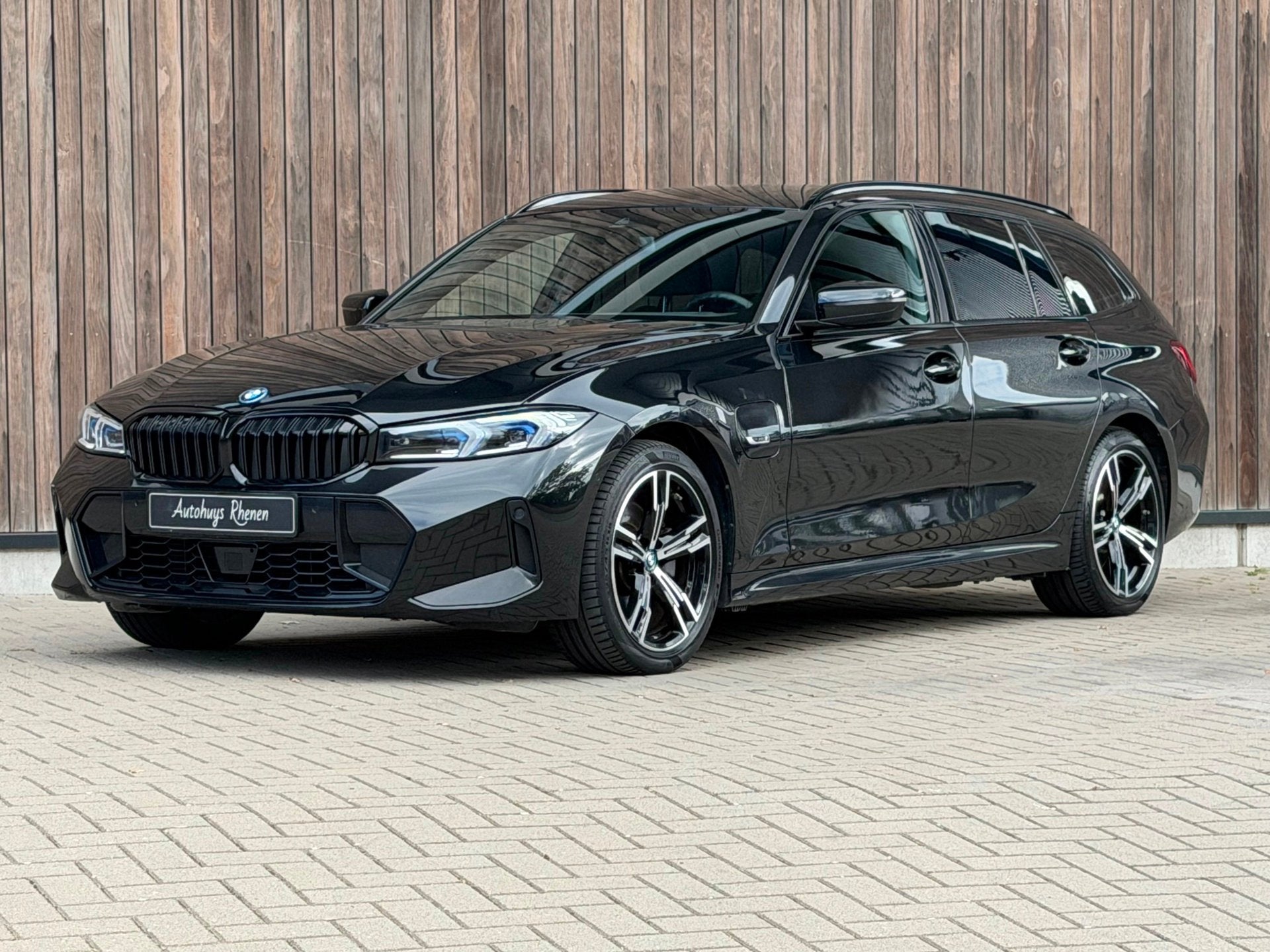BMW 3-serie Touring 330e High Executive / M-sport / Trekhaak, Auto's, Gebruikt, Zwart, 4 cilinders, Zwart