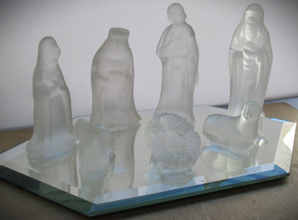 Kerststal figuren~Mat glas~Ondergrond spiegel~Glazen Kerstfi, Diversen, Ophalen of Verzenden, Gebruikt
