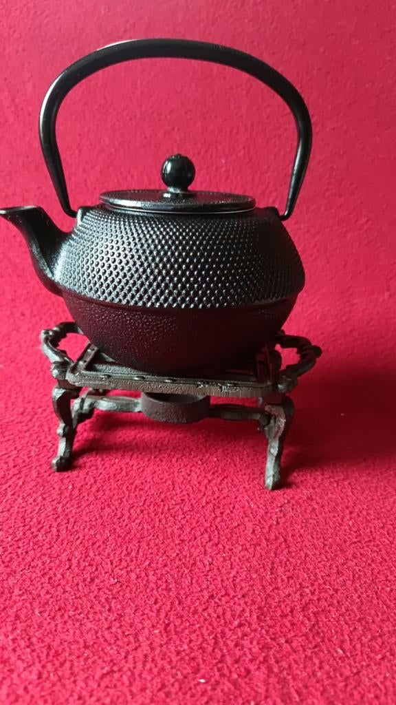 Gietijzeren theepot + theefilter + warmhouder - Zwart, Ophalen of Verzenden, Zo goed als nieuw