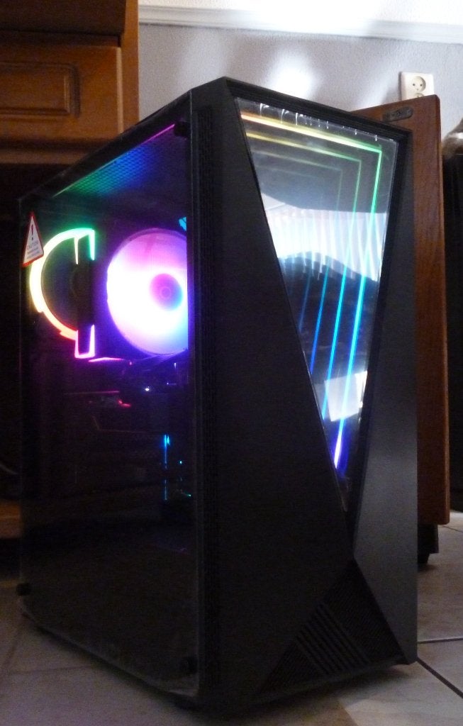 Mooie Amd Ryzen rgb game pc, Computers en Software, Desktop Pc's, Ophalen, Zelf gebouwde pc, Zo goed als nieuw, 2 TB