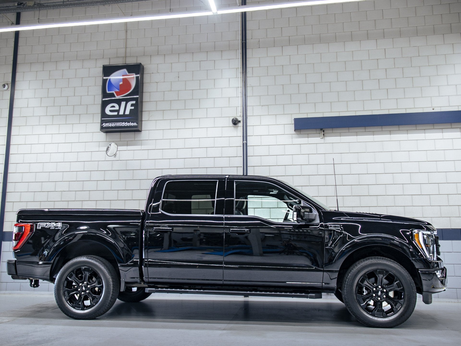 Ford USA F-150 5.0 V8 SuperCrew Lariat (bj 2024), Automaat, Gebruikt, Zwart, Origineel Nederlands