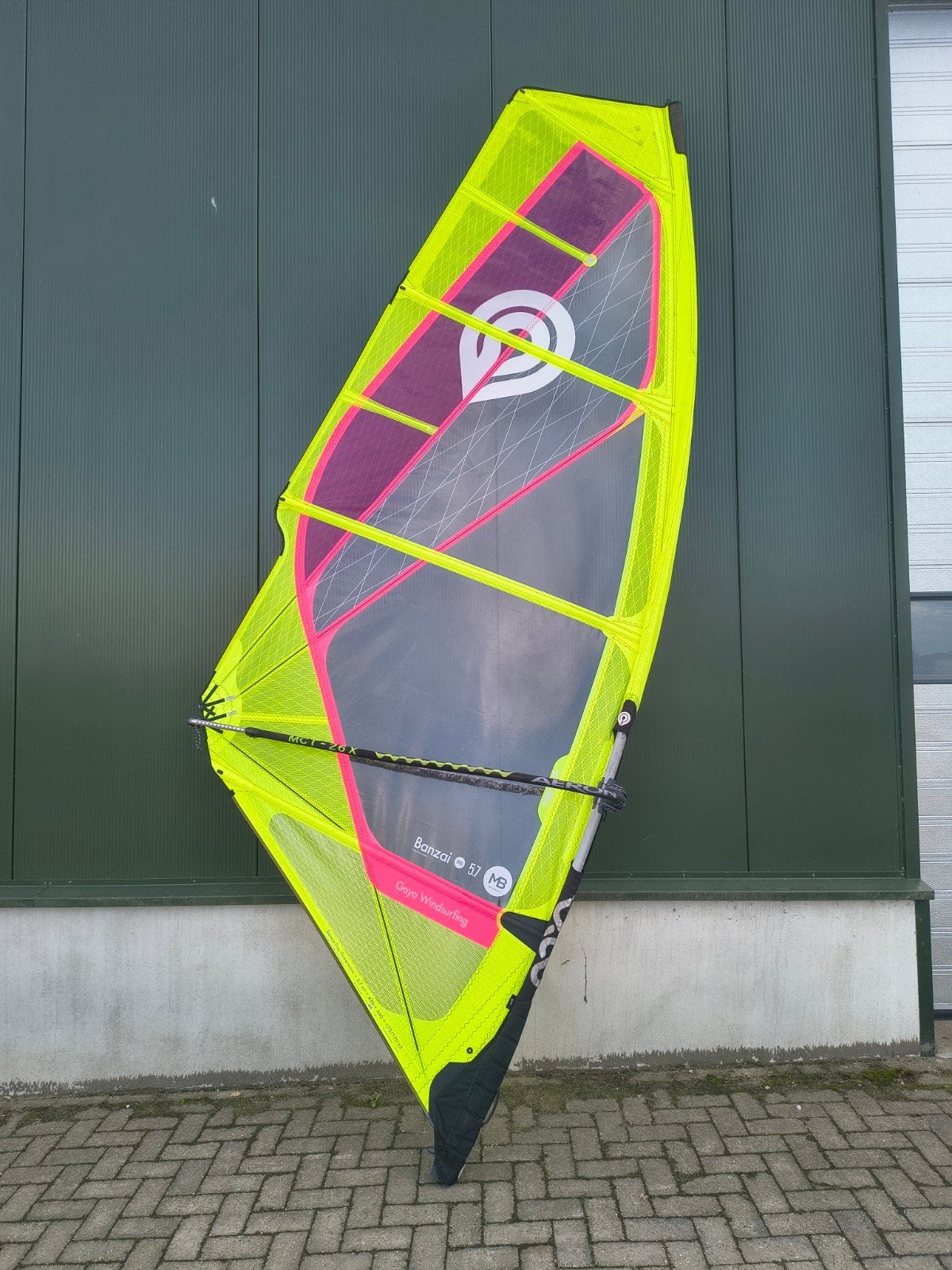 Goya Banzai pro 5.7, Watersport en Boten, Windsurfen, Ophalen, 5 tot 6.5 m², Zeil, Gebruikt