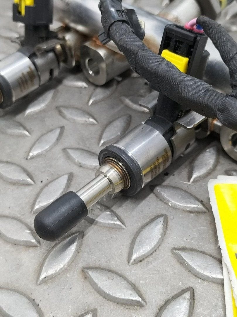 KIA SPORTAGE BRANDSTOF INJECTOR / VERSTUIVER 353102B360 2020, Ophalen of Verzenden, Gebruikt, Stiba lid