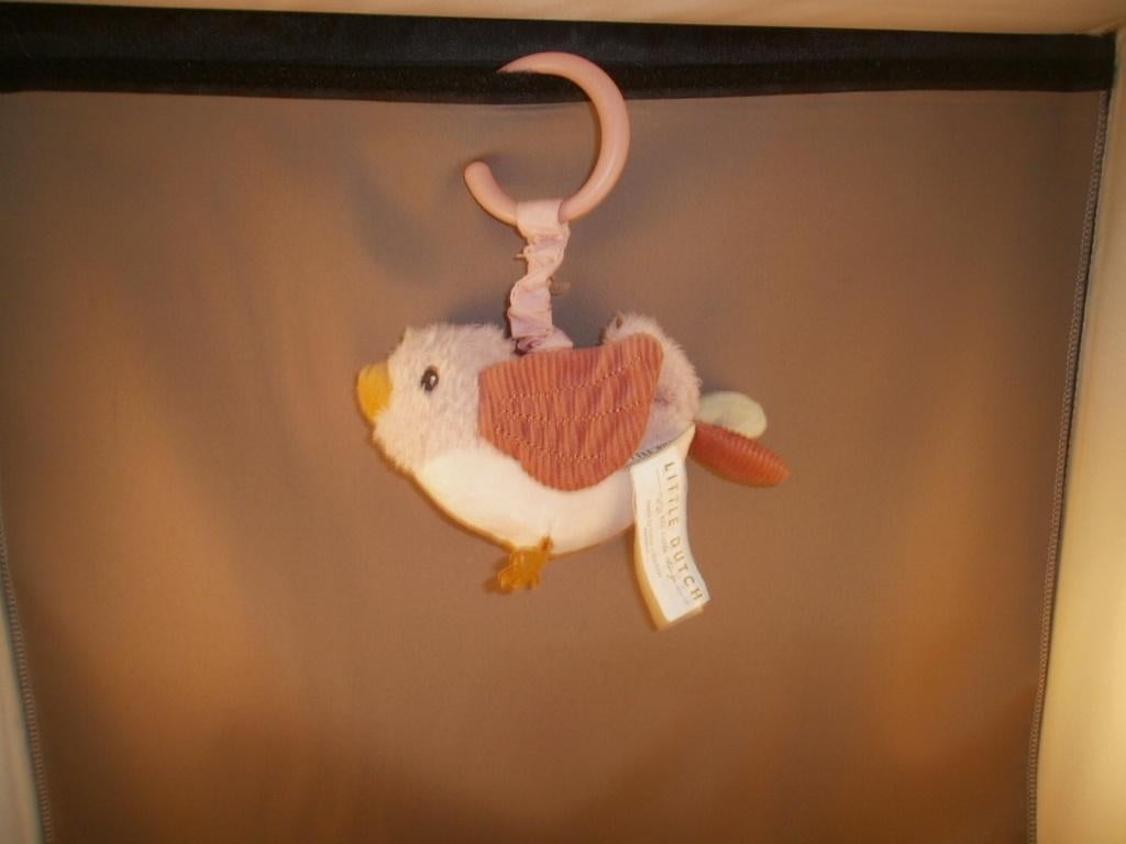 little dutch vogel oud roze oker geel tril ding met haak 23, Kinderen en Baby's, Speelgoed | Knuffels en Pluche, Little Dutch