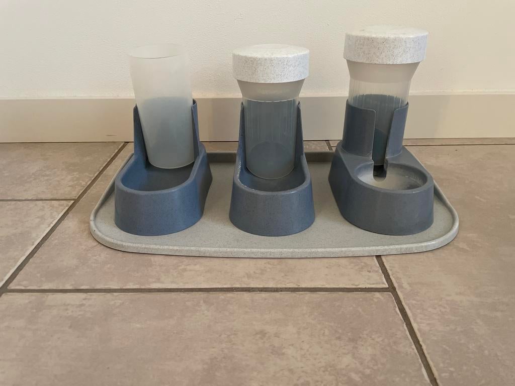 Voer dispenser voor hond of kat, Ophalen