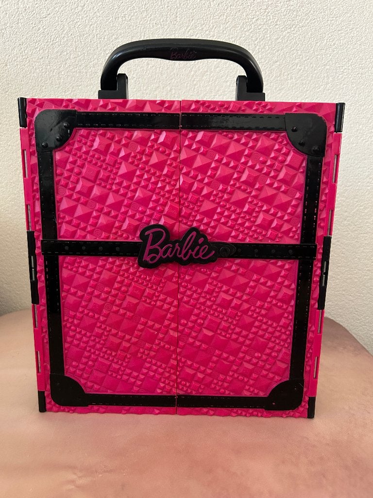 Barbie Fashionistas Ultimate Closet kledingkast roze zwart, Gebruikt, Consumenten@mattel.com, Ophalen of Verzenden, Gondel 1, 1186 MJ Amstelveen, Nederland