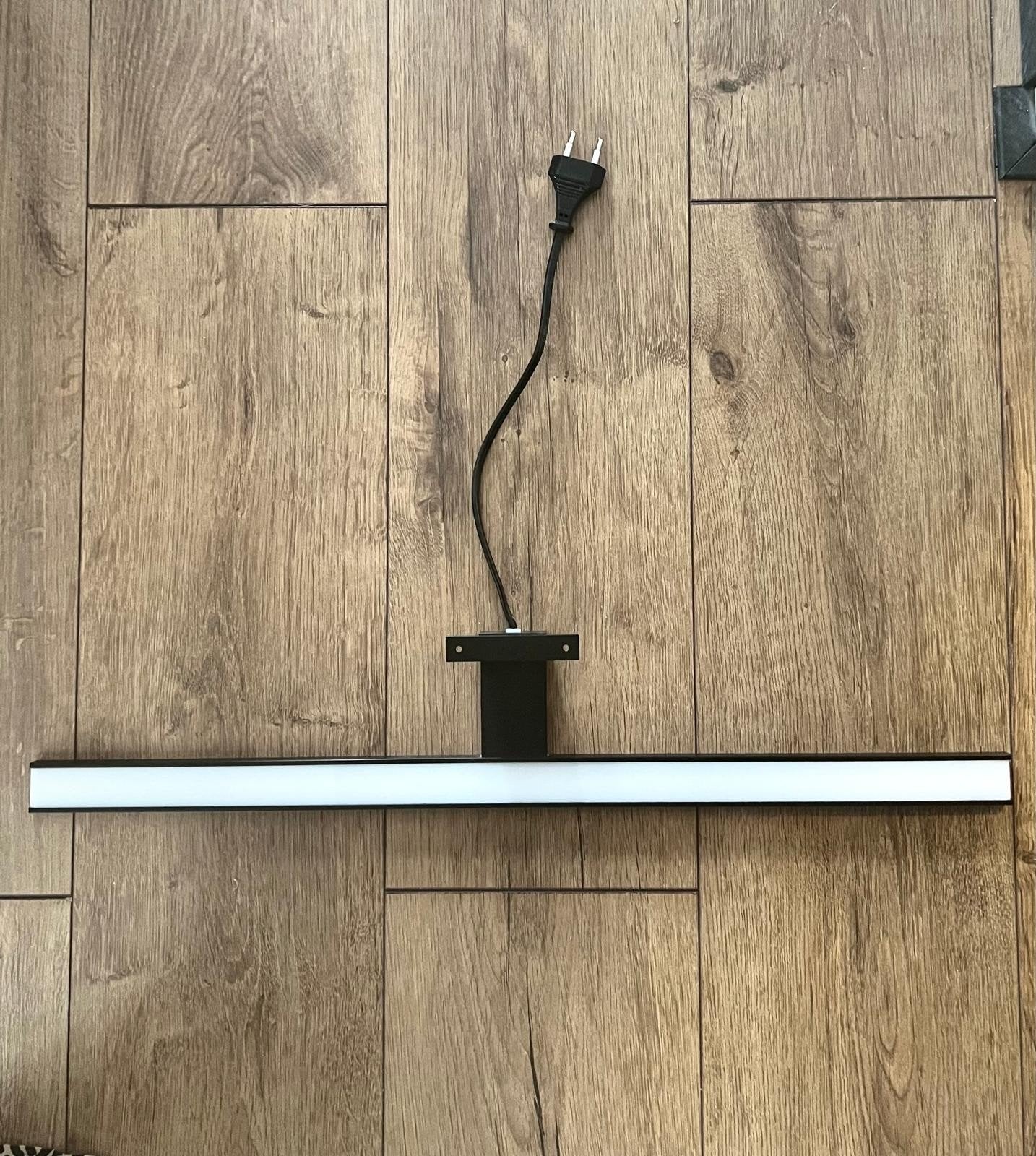 Moderne LED Verlichting 60cm - Ideaal voor Spiegel of Kunst, Metaal, Zwart, Ophalen of Verzenden, Zo goed als nieuw