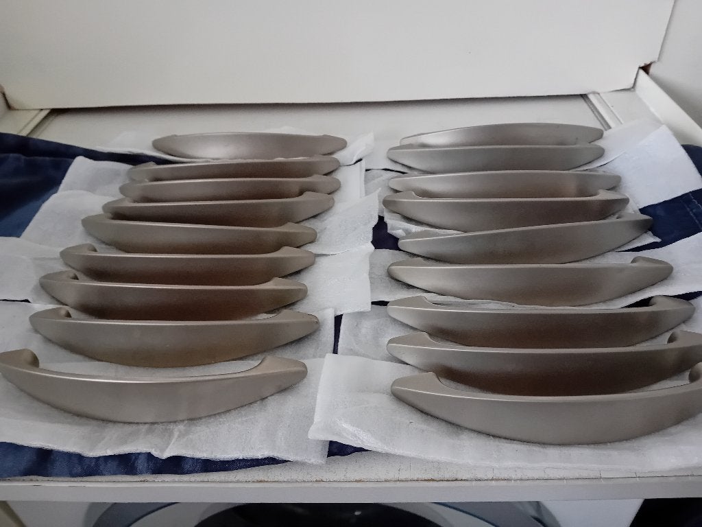 18 Nieuwe Mat Chrome Handgrepen, Minder dan 50 cm, Nieuw, Ophalen of Verzenden, Minder dan 25 cm