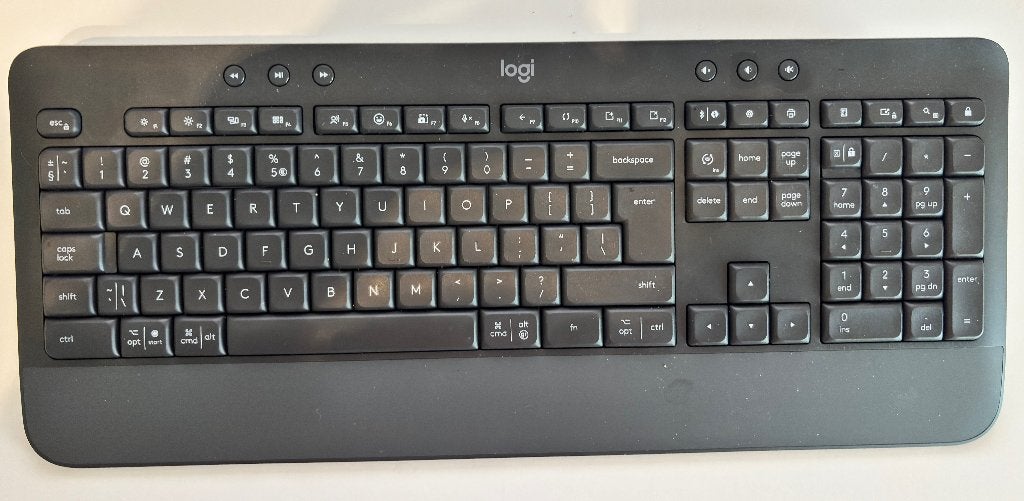 Logitech K650 toetsenbord en M650 L muis, Computers en Software, Toetsenborden, Multimediatoetsen, Ophalen of Verzenden, Zo goed als nieuw