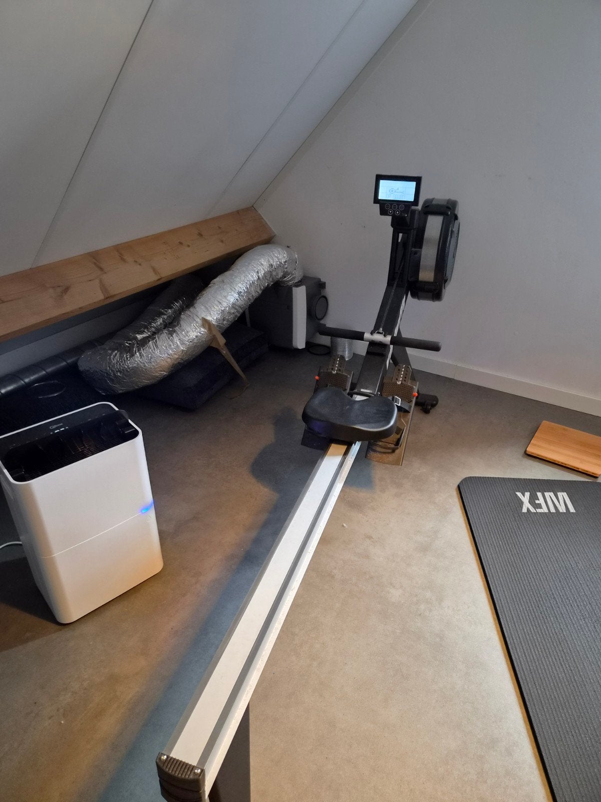 VirtuFit Ultimate Pro 2i roeitrainer luchtweerstand Bluetoot, Ophalen, Benen, Zo goed als nieuw, Metaal