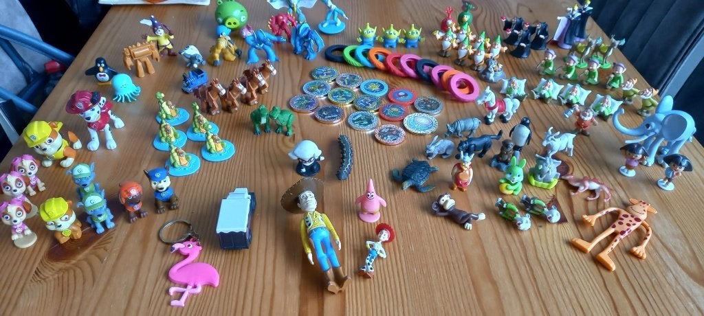 Grote Verzameling mini - figuren, Ophalen of Verzenden, Zo goed als nieuw, Hardplasticfiguren