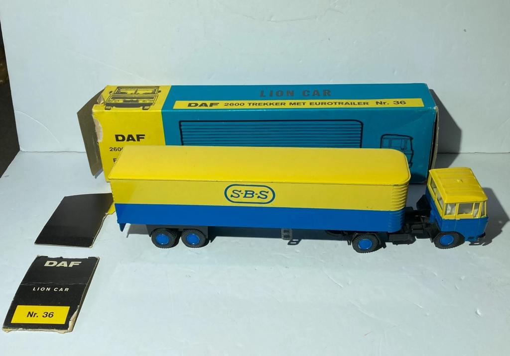Lion Car Nr. 36 DAF 2600 met Eurotrailer SBS met doos, Ophalen of Verzenden, Nieuw, Bus of Vrachtwagen, Lion Toys