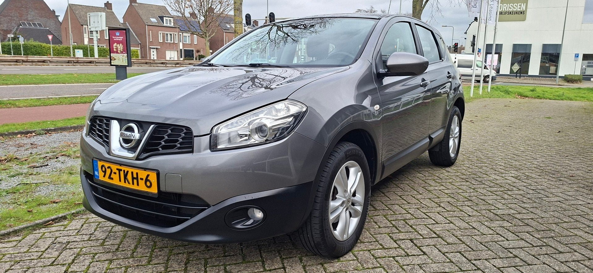 Nissan Qashqai 2.0 Acenta 4WD automaat/camera/cruise/trekhaa, Auto's, Euro 5, Stof, Gebruikt, Zwart