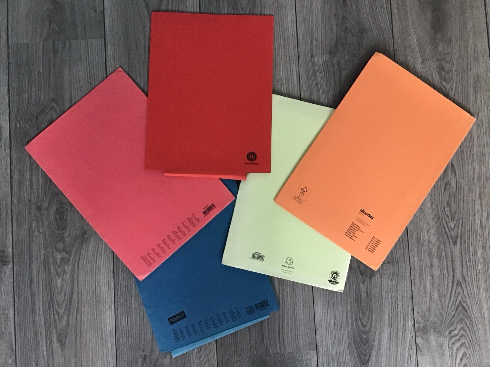 ~50 archiefmappen in diverse kleuren, Ophalen of Verzenden, Gebruikt, A4