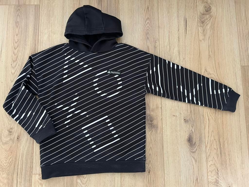 Als nieuw PlayStation hoodie trui capuchon zwart wit 140 146, Ophalen of Verzenden, Zo goed als nieuw, Jongen, Trui of Vest