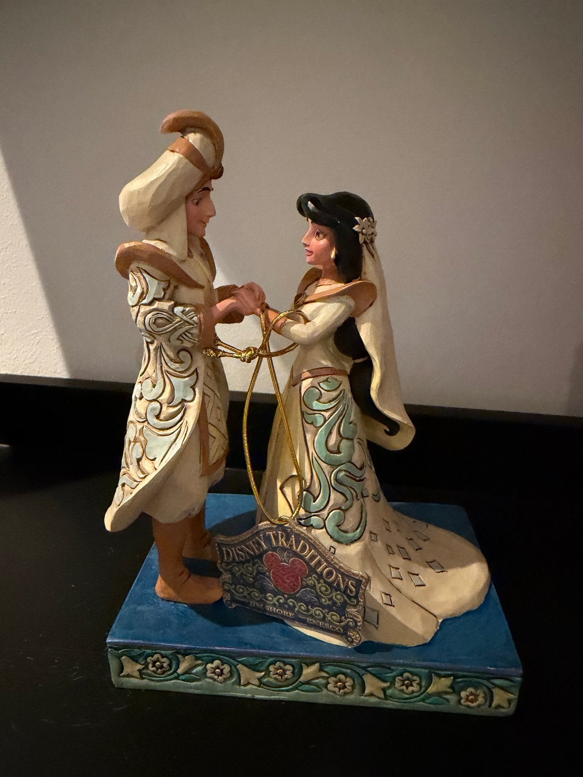 Disney Traditions Aladdin en Jasmine "A Wish Come True", Ophalen of Verzenden, Overige figuren, Zo goed als nieuw, Beeldje of Figuurtje