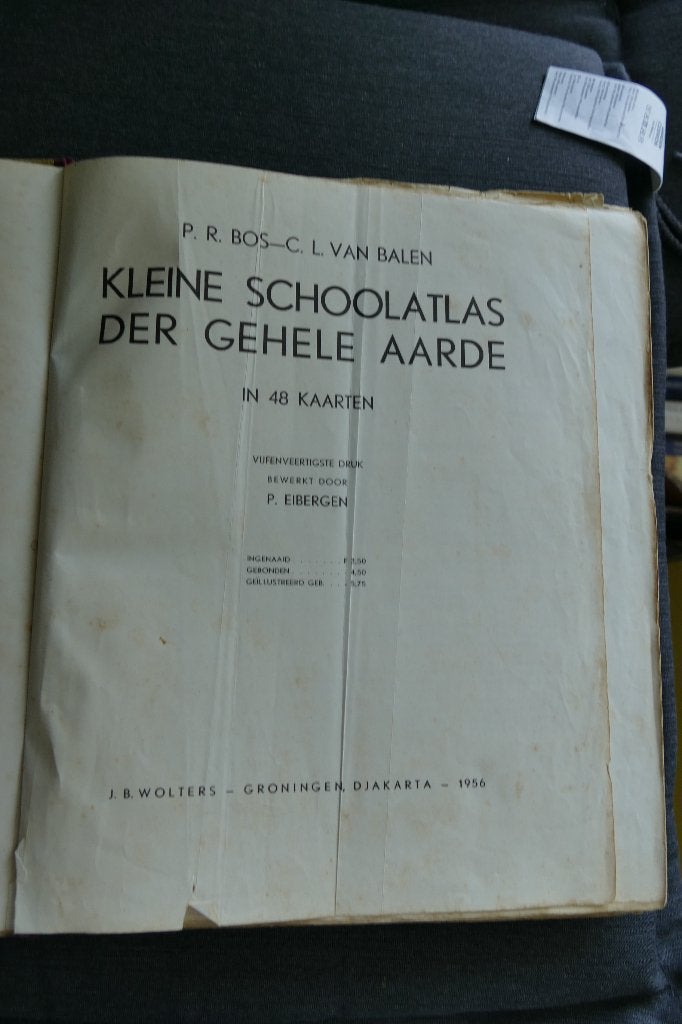 P.R. Bos, C.L. van Balen – Kleine schoolatlas der gehele aar, Gelezen, P.R. Bos, C.L. van Balen, Ophalen of Verzenden, Landkaart