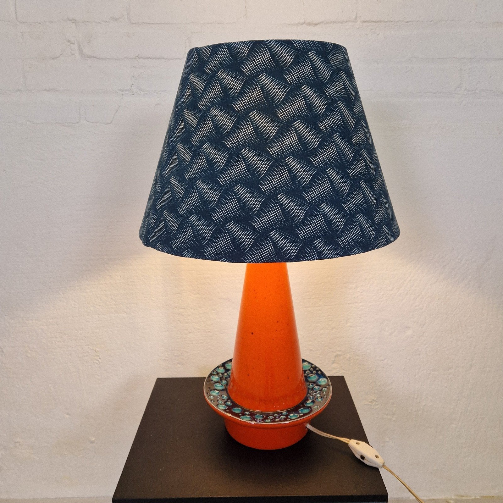 Vintage oranje West Germany lamp met nieuwe kap, Antiek en Kunst, Antiek | Lampen, Ophalen of Verzenden