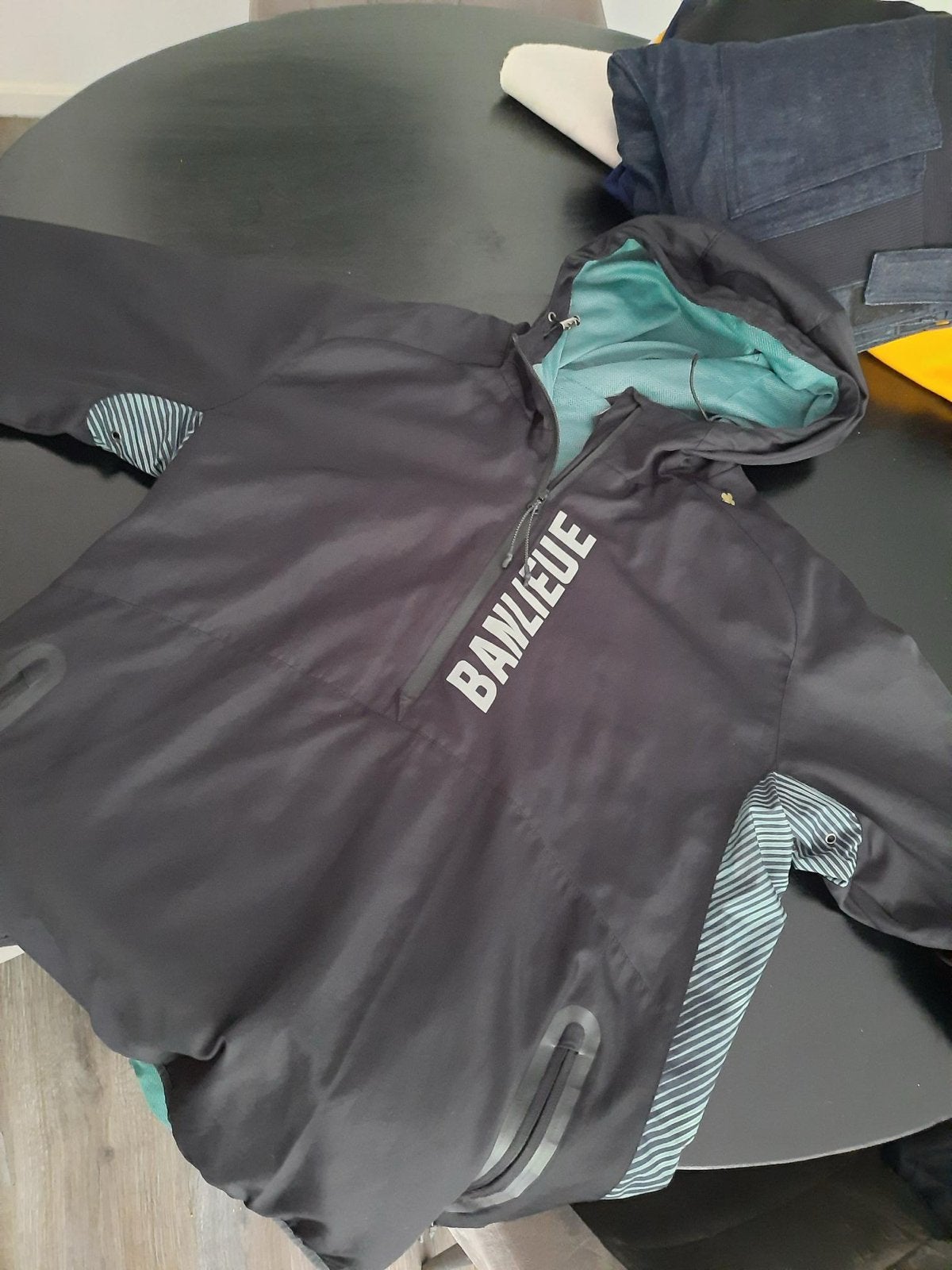 Banlieue Anorak Jas Zwart met Groene Details, Ophalen, Zo goed als nieuw, Overige maten, Zwart