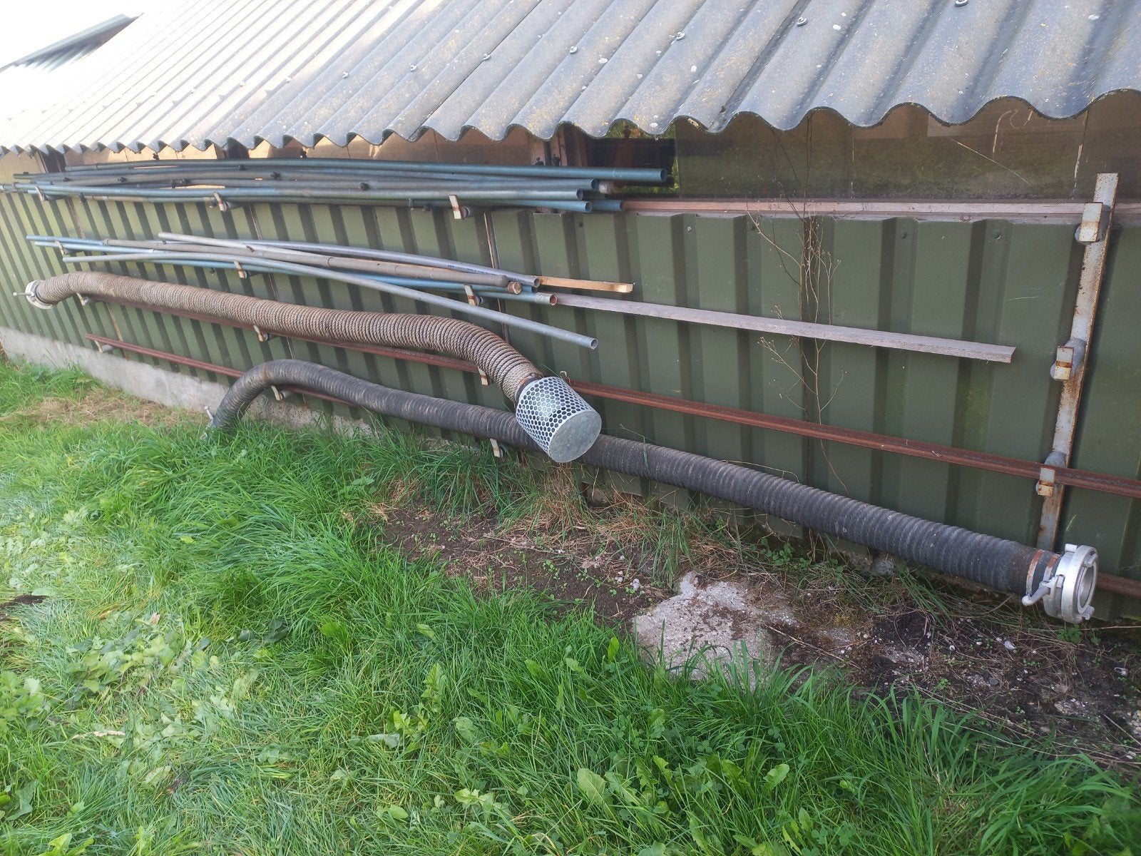 aanzuislang voor waterpomp, Ophalen