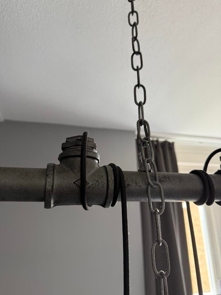 Industriële hanglamp met 8 Edison gloeilampen, Huis en Inrichting, Lampen | Hanglampen, Ophalen, Zo goed als nieuw, Metaal, 75 cm of meer