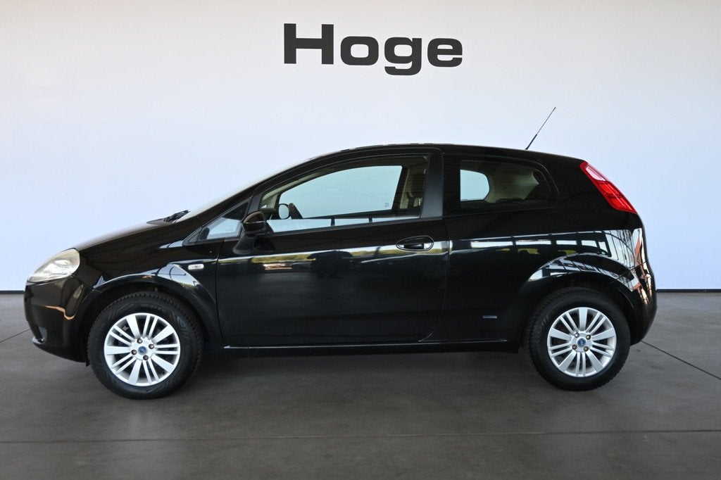 Fiat Grande Punto 1.4 Dynamic Nap Airco Lichtmetaal Stuurbek, Voorwielaandrijving, Stof, 4 cilinders, Met garantie (alle)