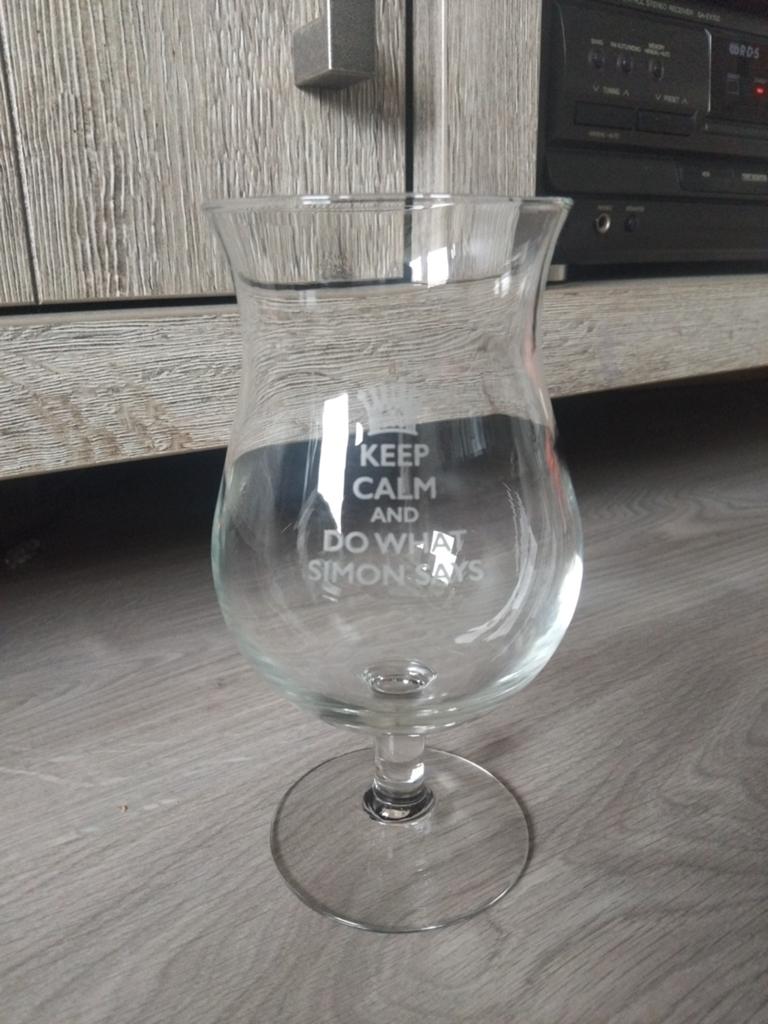 Glazen bokaal met tekst 'Keep Calm and Do What Simon Says', Huis en Inrichting, Ophalen of Verzenden, Zo goed als nieuw, Overige merken