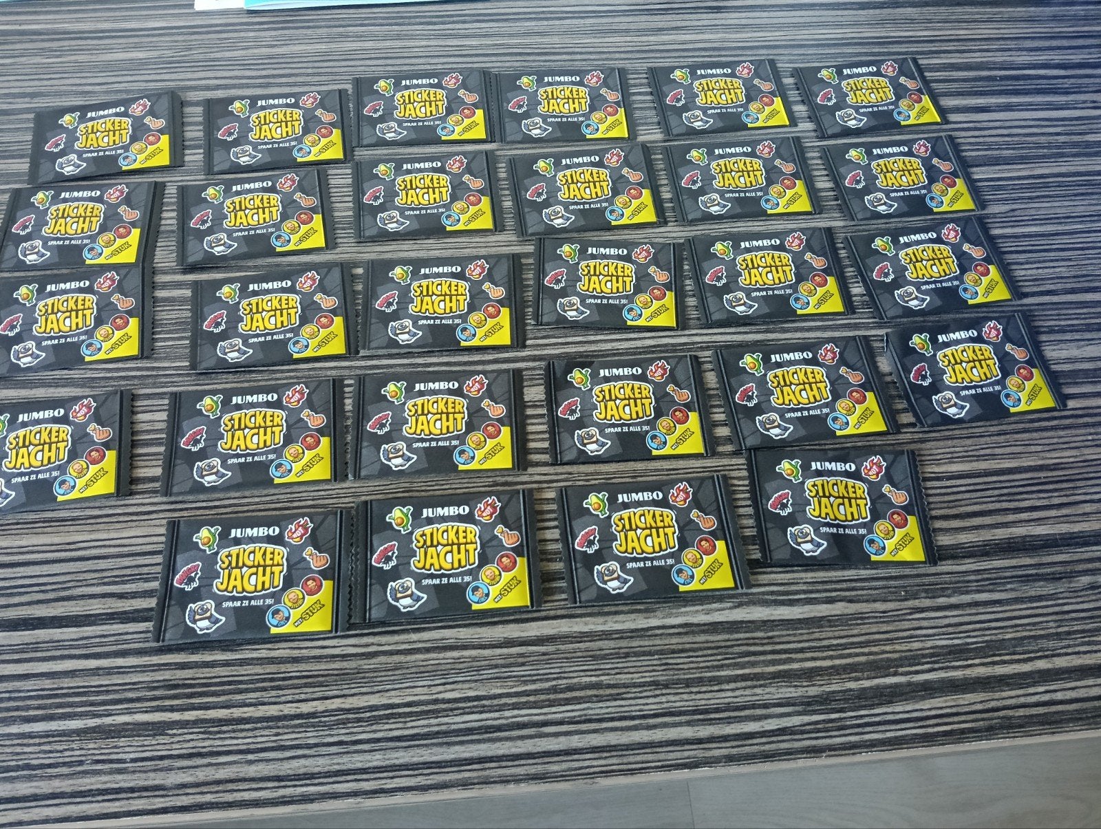 28x Nieuwe Jumbo Sticker Jacht zakjes ongeopend, Verzenden, Nieuw, Winkel of Supermarkt