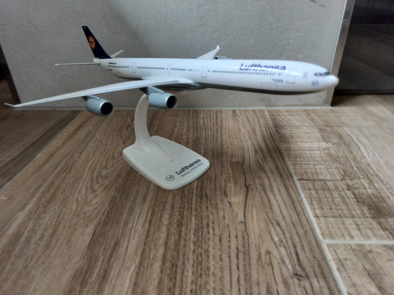 Lufthansa model vliegtuig, Ophalen of Verzenden, Nieuw, 1:144 tot 1:200, Overige merken
