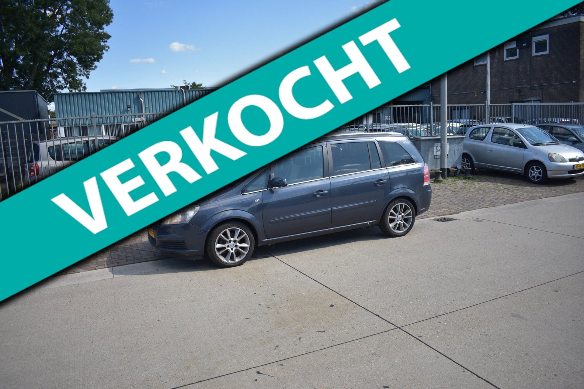 Opel Zafira 1.8 Cosmo, Auto's, Opel, Gebruikt, Parkeersensor, 4 cilinders, Zafira