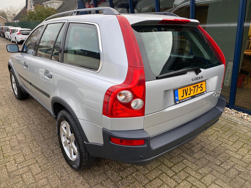 Volvo XC90 2.5 T Exclusive Automaat LEER / NAVI / PDC, Gebruikt, Zwart, 2521 cc, Leder