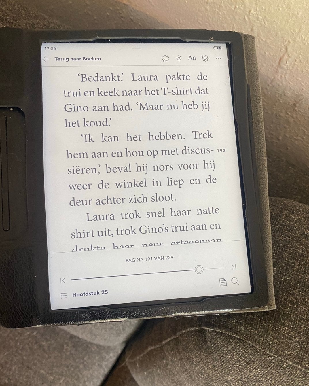 Gezocht: goede Kobo Forma e-reader, Computers en Software, E-readers, Ophalen, Zo goed als nieuw, 8 inch