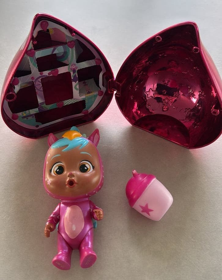 Cry Babies Magic Tears Roze Editie Mini Pop en flesje, Verzamelen, Ophalen of Verzenden, Zo goed als nieuw