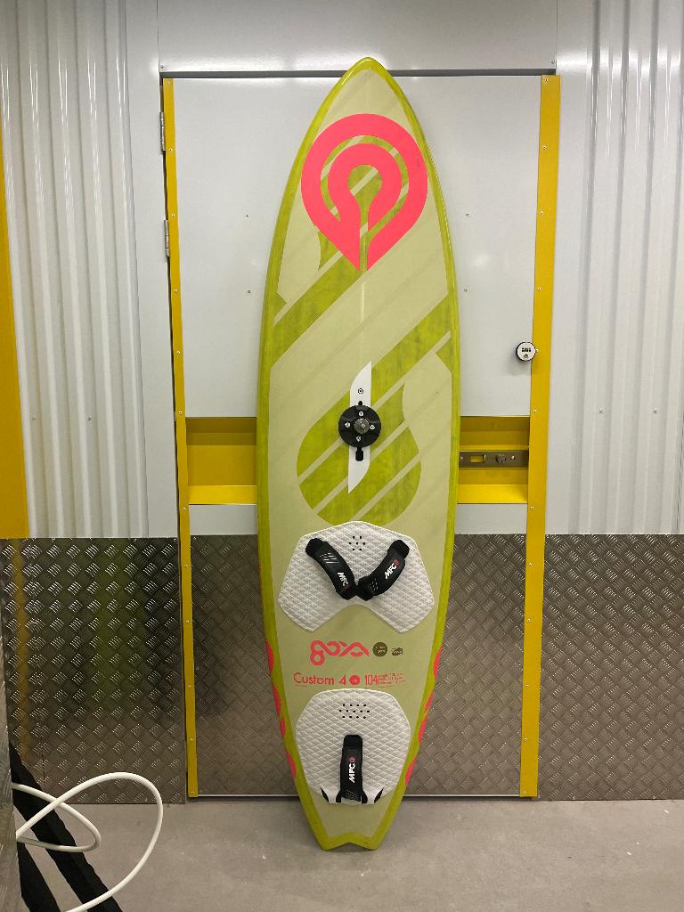 Goya Quad Windsurfplank 104L 2023, Watersport en Boten, Windsurfen, Ophalen, Gebruikt, Minder dan 250 cm, Met vin(nen)