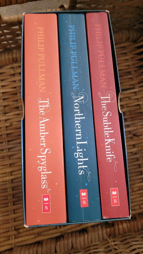 Trilogie: his dark materials van Philippe Pullman, Verzenden, Gelezen, Philip Pullman