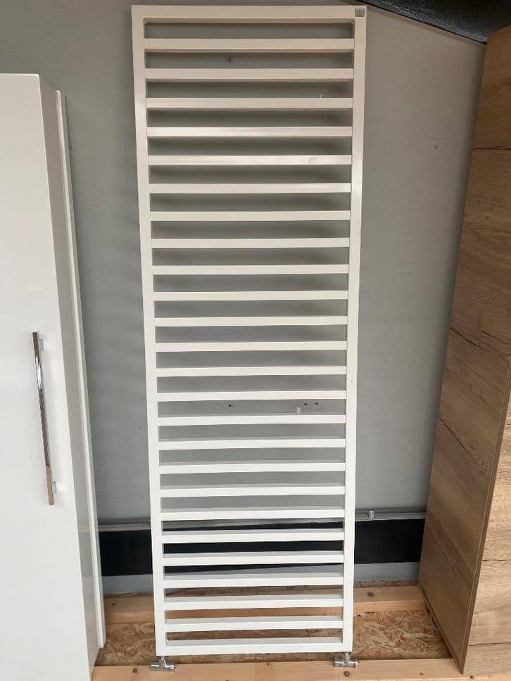 Radiator Zehnder - 190 x 60 cm, Ophalen, Wastafel