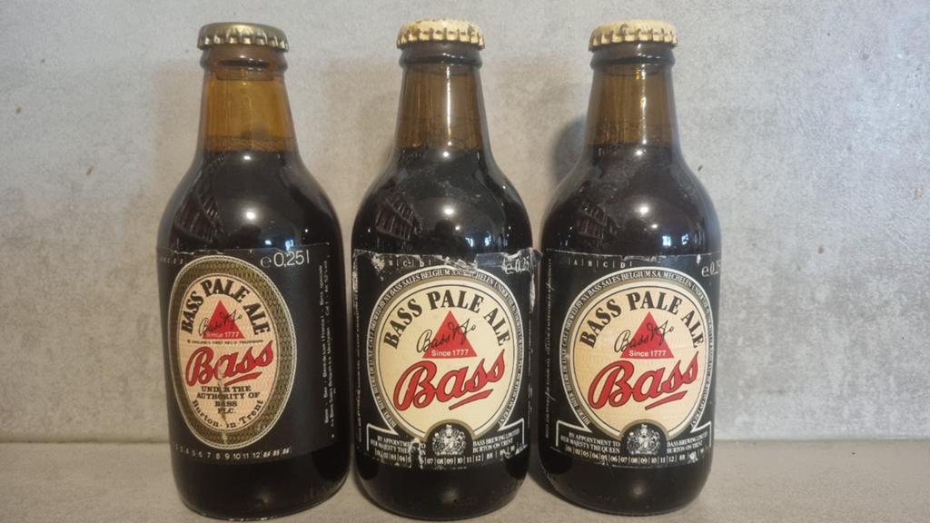 3x Vintage Bass Pale Ale '80's - Burton-on-Trent & Mechelen, Ophalen of Verzenden, Zo goed als nieuw, Glas of Glazen, Overige merken