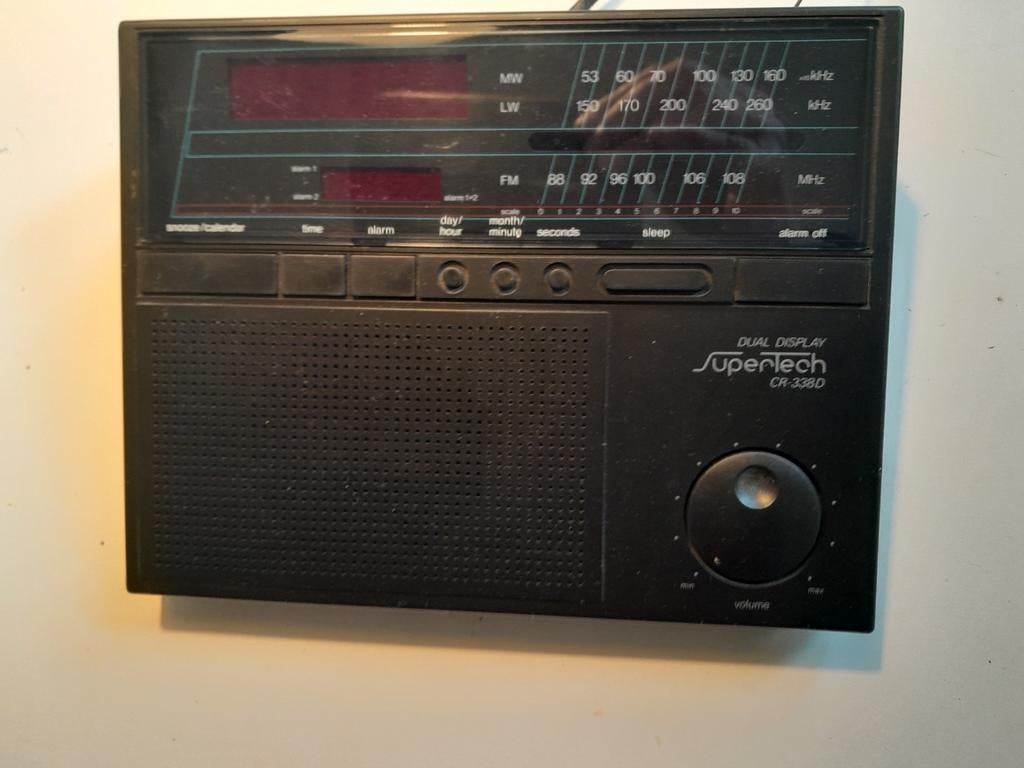 Digitale wekker radio FM, MW, LW Supertech, Ophalen of Verzenden