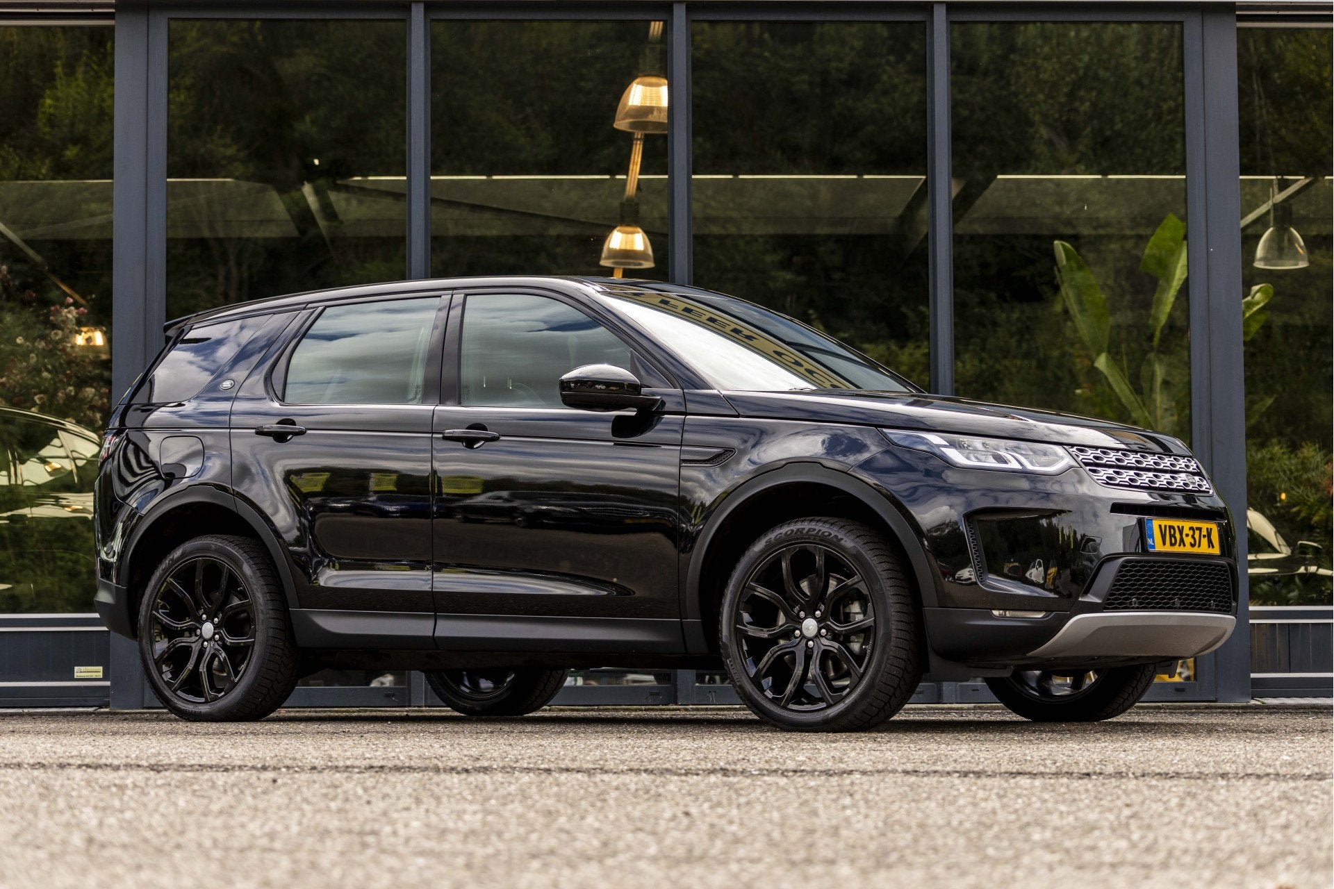 Land Rover Discovery Sport 2.0 TD4 Urban Series SE EX.BTW |, Euro 6, 4 cilinders, 150 pk, Zwart