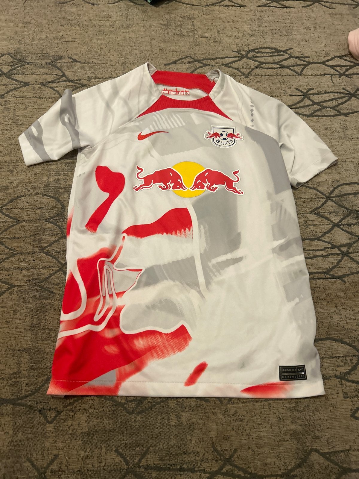 RB Leipzig Thuisshirt - Wit/Rood, Maat L, Ophalen of Verzenden, Zo goed als nieuw, Shirt
