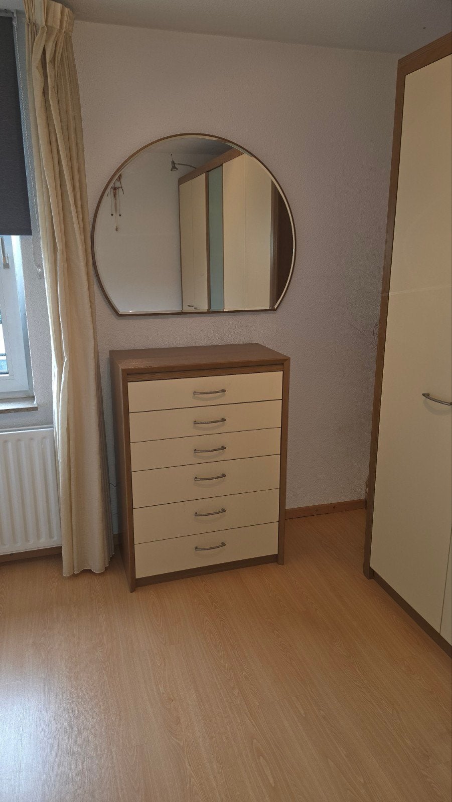 Complete Slaapkamer Set: Commode en Hangkast, Gebruikt, 200 cm of meer, Modern, 50 tot 75 cm