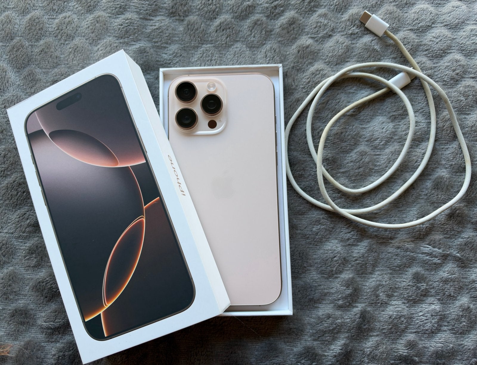 iPhone 16 Pro Max 256GB Desert Titanium - 93% Batterij, Telecommunicatie, IPhone 16 Pro Max, Zo goed als nieuw, Zonder simlock