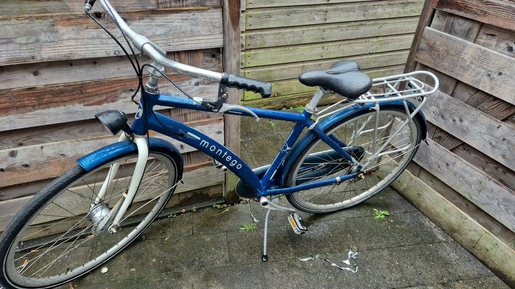 Leuke montego jongensfiets (lekke band), Fietsen en Brommers, Ophalen, Gebruikt