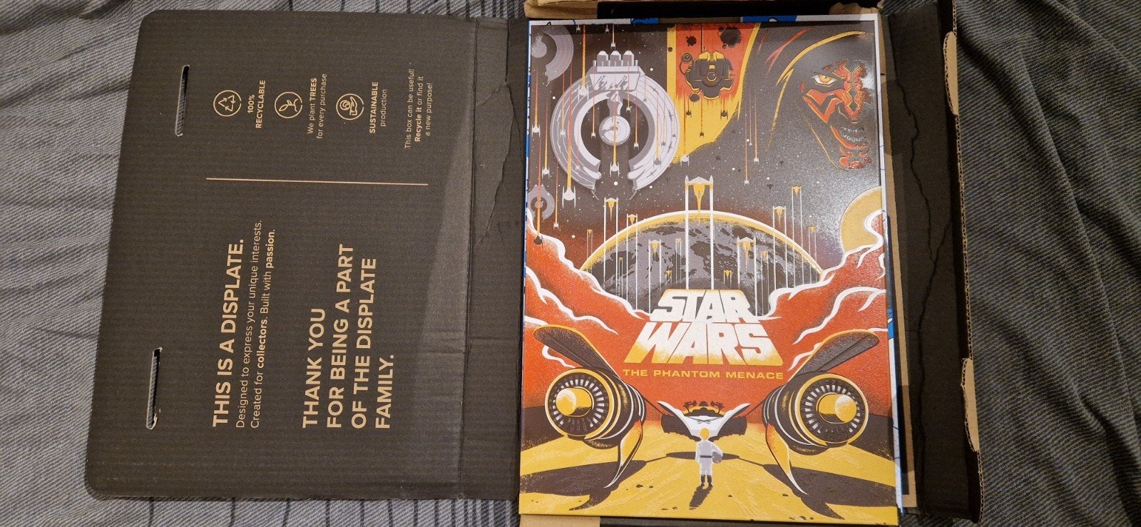 Displate Star Wars: The Phantom Menace 925/1000, Huis en Inrichting, 50 – 75, Ophalen of Verzenden, 50 tot 75 cm, Print